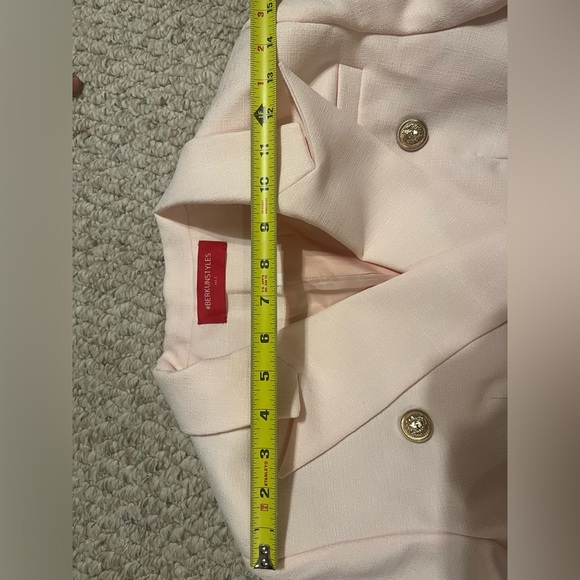 Blazer - Picture 9 of 10